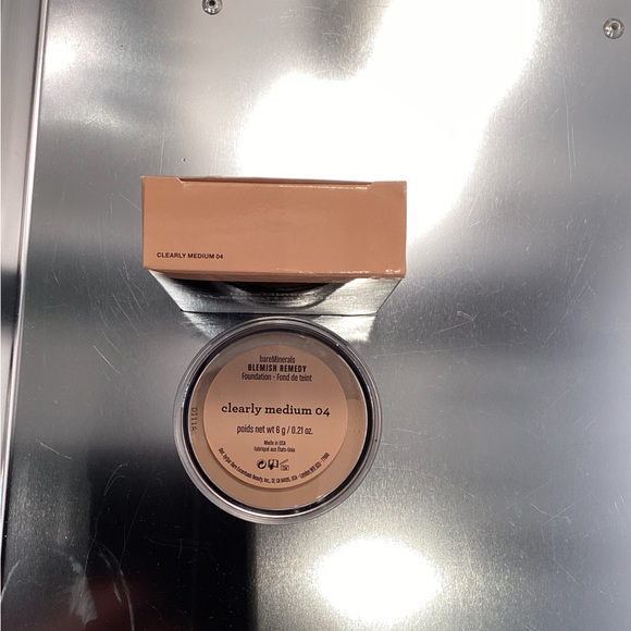 Discontinued bareMinerals Blemish Remedy Foundation - Clearly Medium 04 - Picture 3 of 3